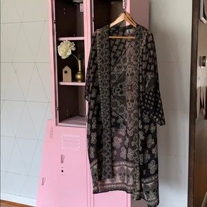 H&M divided black skull and paisley kimono